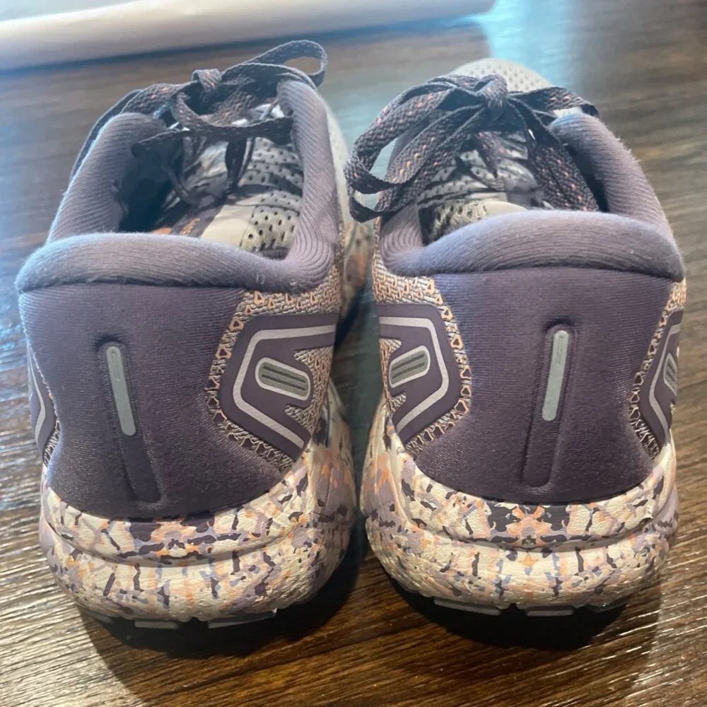 Brooks Ghost 14 Women's Running Shoes in Light Purple and Lavender